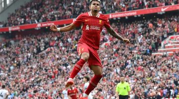 فيديو | محمد صلاح يصنع وليفربول يهزم بورنموث بثلاثية في الدوري الإنجليزي