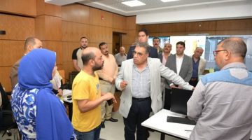 محافظ الدقهلية يتفقد مركز الشبكة الوطنية للطوارئ والسلامة العامة