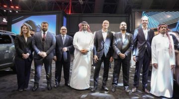“الوعلان للتجارة” تثير الحماس لدى زوار معرض جدة الدولي للسيارات