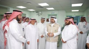 الجلاجل يتفقد ويدشّن عددًا من المشاريع الصحية بالقصيم