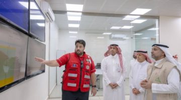 وزير الصحة يتفقد فرع “الهلال الأحمر” بالقصيم