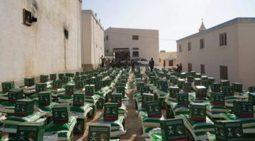 “سلمان للإغاثة” يوزع 1.429 من السلال الغذائية والحقائب الصحية بمحافظة إدلب
