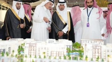الحقيل يطلع على التجارب الدولية والفرص التنافسية في معرض سيتي سكيب العالمي 2024