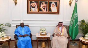 الشهري يستقبل قنصل مالي في جدة