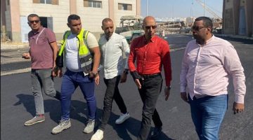 رئيس جهاز القاهرة الجديدة يتابع مشروعات الطرق بالتجمع السادس..وأعمال رفع كفاءة روافع المياه