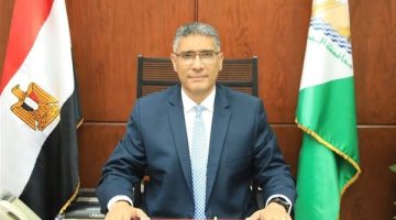 وزير الإسكان يستقبل محافظ الجيزة لاستعراض موقف عدد من الملفات المشتركة بين الجانبين