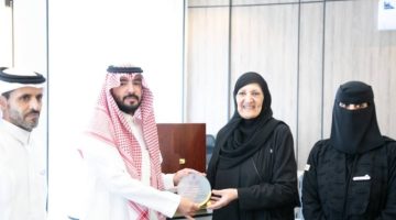 الاميرة هيفاء الفيصل تزور جميعة الطائف لمرضى السرطان
