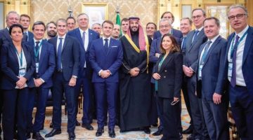 ولي العهد وماكرون يبحثان العلاقات والمبادرات الاقتصادية