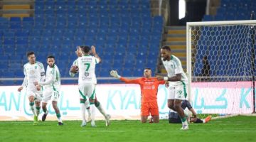 دوري روشن: الأهلي يفوز على نظيره التعاون (4-2)