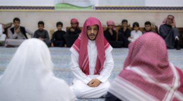 (72) حلقة قرآنية تحتضن أكثر من (1300) طالب وطالبة في الوجه