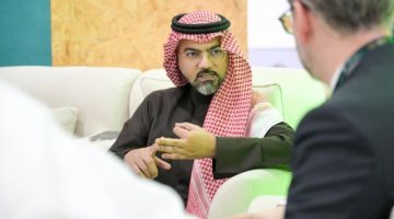ابن كدسة يستعرض مع المهدي مشاريع ومبادرات البرنامج السعودي لتنمية وإعمار اليمن