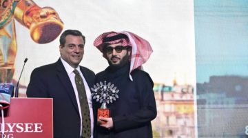 بعد منحه جائزة “رجل العام” من مجلس الملاكمة.. تركي آل الشيخ يهدي هذا الإنجاز لولي العهد