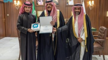 أمير حائل يكرم الطلاب الفائزين في مسابقات التراث الثقافي