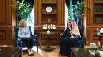 الجبير يستقبل عضوي مجلس إدارة مؤسسة برتلسمان