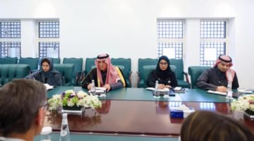 الجبير يستقبل وفدًا أمريكيًا من معهد الشرق الأوسط