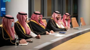 وزير الاقتصاد والتخطيط يستقبل وفدًا من معهد الشرق الأوسط