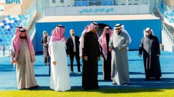 الأمير عبدالرحمن بن عبدالله يتفقد نادي الباطن