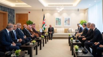 ملك الأردن يستقبل وزير الخارجية وأعضاء لجنة الاتصال الوزارية العربية بشأن سوريا