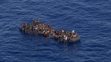 مصرع 10 أشخاص جراء غرق قارب في نيجيريا
