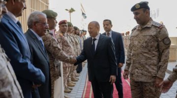 قائد القوات المشتركة يبحث مع العليمي التطورات الميدانية في الساحة اليمنية