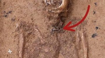فك رموز تميمة عمرها 1800 عام