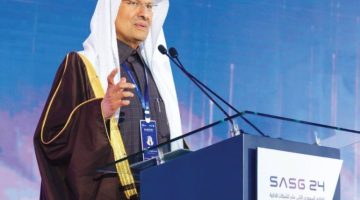 عبدالعزيز بن سلمان: زيادة تخزين الطَّاقة بالبطاريات إلى 48 جيجاوات