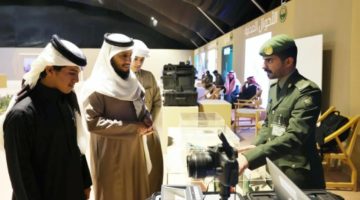 الجوازات تقدم خدماتها لزوّار (واحة الأمن) بمهرجان الملك عبدالعزيز للإبل بالصياهد