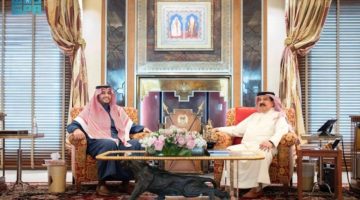 ملك البحرين يستقبل سمو الأمير تركي بن محمد بن فهد