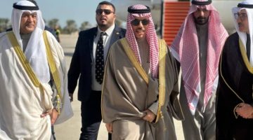 وزير الخارجية يصل الكويت للمشاركة في الاجتماع الاستثنائي الـ (46) للمجلس الوزاري لمجلس التعاون