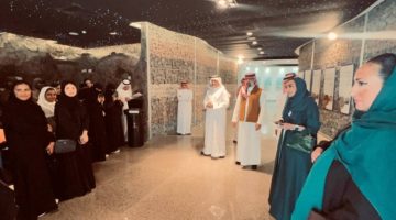 وفد من كلية علوم الأرض يزور وكالة “الصناعة” بجدة