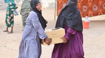 “سلمان للإغاثة” يوزّع (500) كرتون من التمر في السودان