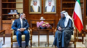 وزير خارجية الكويت يناقش مع مسؤول أمريكي القضايا الإقليمية والدولية