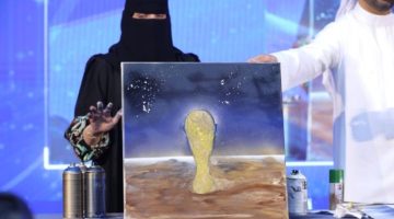 «رسَّامة الظَّلام» لقبٌ ملوكيٌّ.. وكأس العالم هاجسها