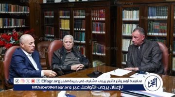أبو ريدة وحسن حمدي في زيارة للاطمئنان على صحة الخطيب