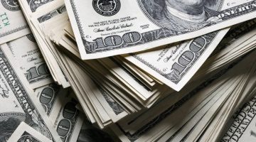 بعد ملامسته الـ51 جنيها، اعرف أسعار الدولار مقابل الجنيه المصري اليوم الجمعة