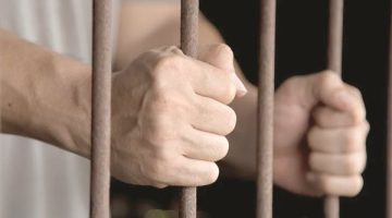 حبس المتهمين بسرقة مبالغ مالية من أحد المحال بمدينة نصر