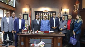 رئيس الاتحاد العربي لكرة السلة يهنيء مجلس إدارة الاتحاد المصري الجديد بمقره بالقاهرة