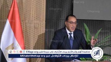 رئيس الوزراء يتفقد مشروعات الإسكان الاجتماعى بمدينة بورفؤاد