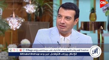 سبب تقديم إيهاب توفيق للآذان بصوته