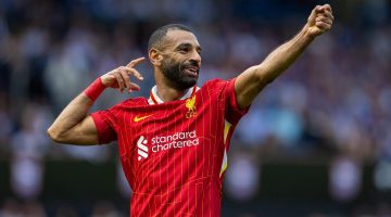 سلوت يرد بسخرية على تصريحات محمد صلاح بشأن مستقبله وليفربول