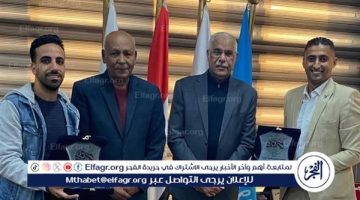 علام ومشهور يكرمان ثنائي بني سويف والإسكندرية بعد إنقاذ حياة لاعبيّن
