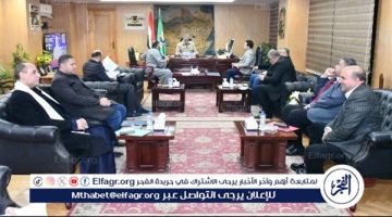 محافظ الفيوم يعقد لقاءً دوريًا مع نواب البرلمان لمناقشة القضايا التنموية والخدمية بالمحافظةج