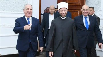 ندرس لتكون الخطبة الثانية للجمعة خاصة بمشكلات المنطقةالتي بها بالمسجد