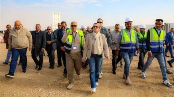 وزيرة البيئة تبدأ زيارتها لمحافظة قنا بتفقد المواقع الإنشائية لمصنع معالجة المخلفات والمدفن الصحى بقوص بتكلفة مالية قدرها ٢٨٨ مليون جنيه