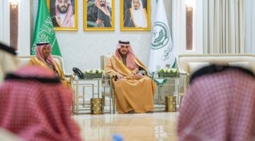 أمير الجوف يكرّم 32 طالبًا من المنطقة حققوا جوائز ومراكز متقدمة على مستوى المملكة