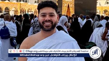 محمد شاهين يبدأ 2025 بأداء مناسك العمرة