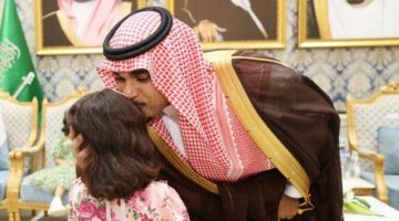 نائب أمير نجران يشارك عددًا من الأيتام والأشخاص ذوي الإعاقة وأبناء الشهداء مأدبة الإفطار