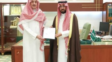 محافظ الخرج يكرّم مدير شرطة المحافظة السابق