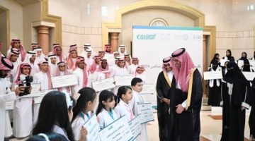 الأمير سعود بن جلوي يُكرّم طلبة تعليم جدة الفائزين بجائزة منافس 2024