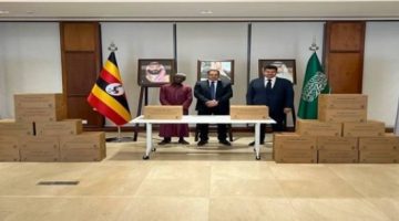 “الشؤون الإسلامية” تنفذ برنامجي خادم الحرمين الشريفين لتوزيع التمور وتفطير الصائمين في أوغندا